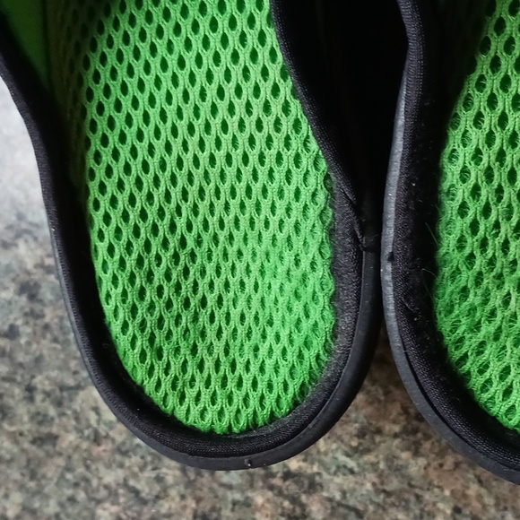 Womans Flip Flops 8 1/2 -9 Isotoner - Picture 7 of 10